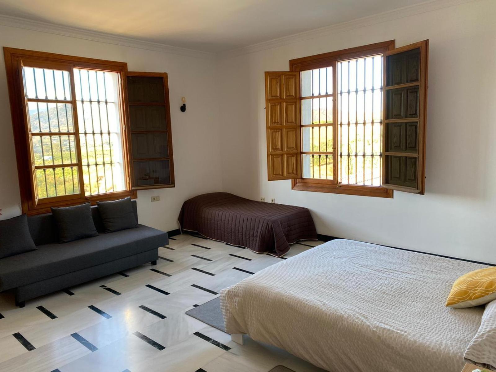 Cuartos Y Desayunos Hacienda Los Olivos アロラ エクステリア 写真